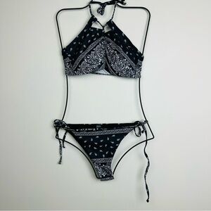SHEIN NWOT Black and White bandanna Bikini Size XL